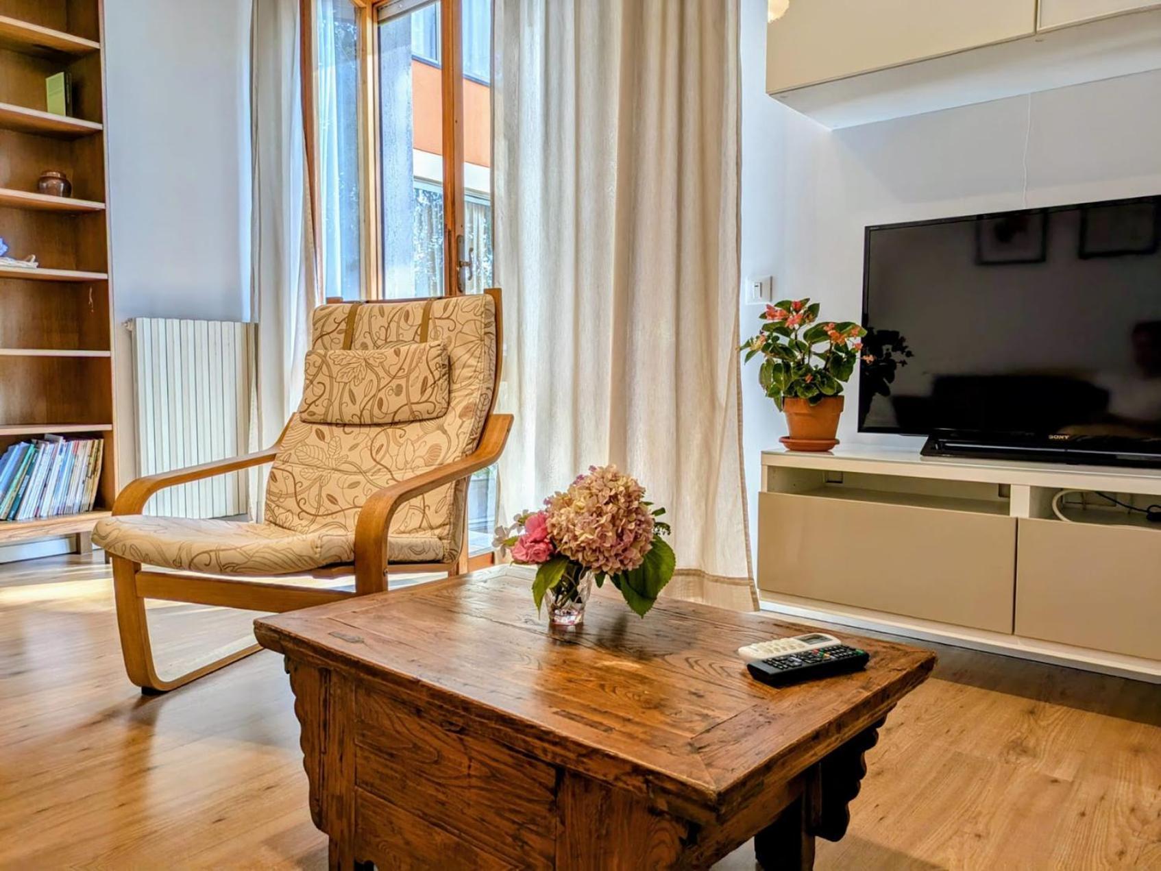 Appartamento Viale Puccini - Free Gated Parking - 3 Minutes From Center 루카 외부 사진